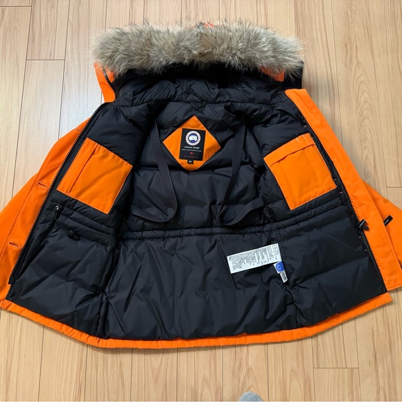 Canada Goose Montebello parka.Small . - Picture 7 of 8